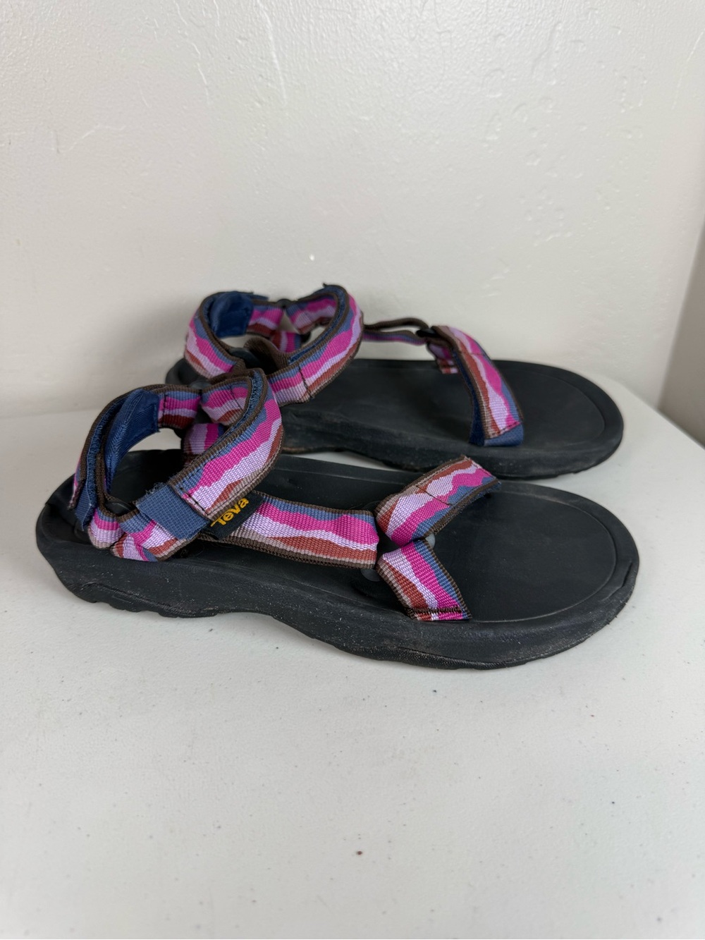 Teva Hurricane XLT2 Toddler Girls size 2